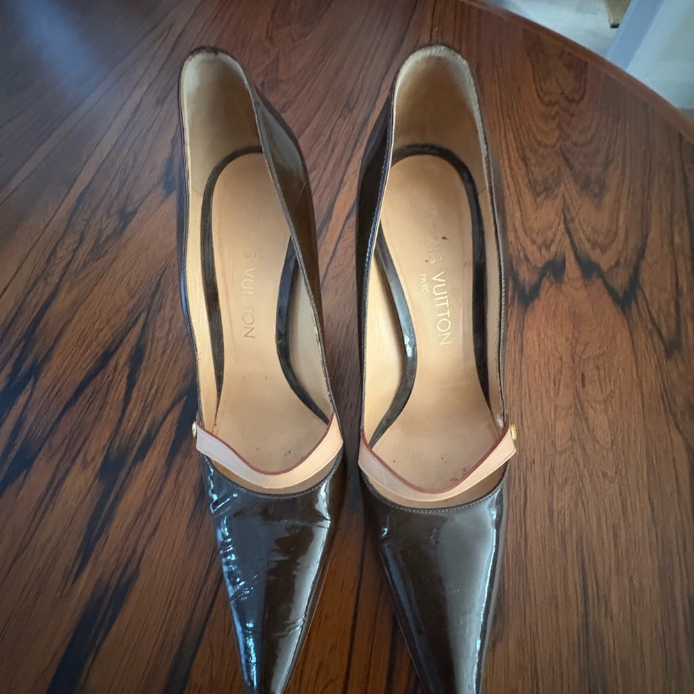 Louis Vuitton Brown Patent Leather Pointed-Toe Heels with Beige Trim